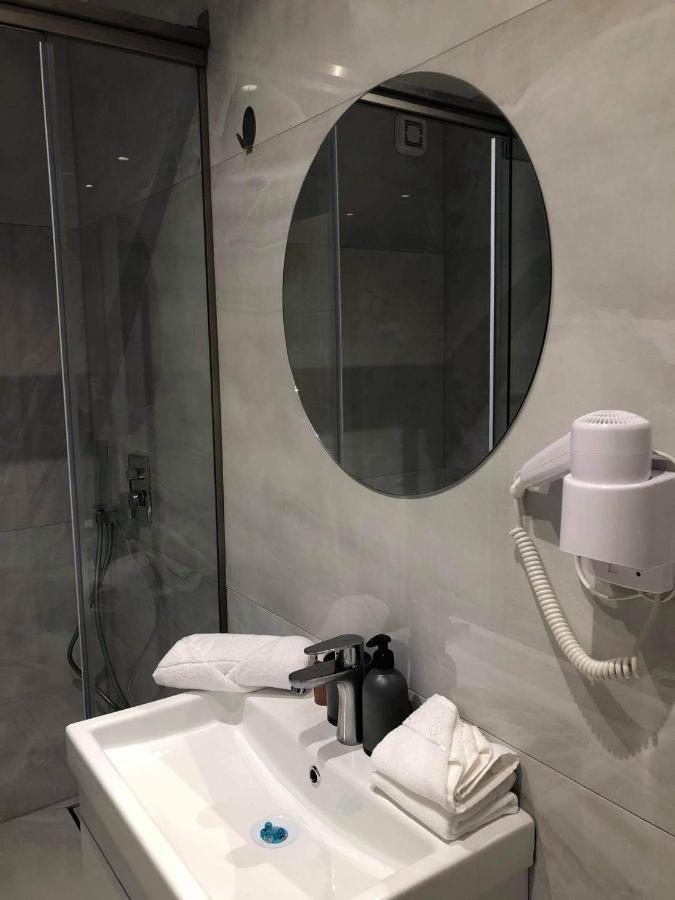 פרישטינה New Prishtina Luxury Rooms מראה חיצוני תמונה