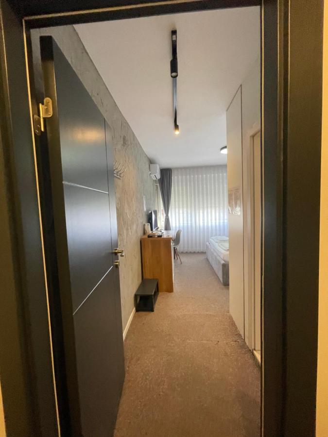 פרישטינה New Prishtina Luxury Rooms מראה חיצוני תמונה